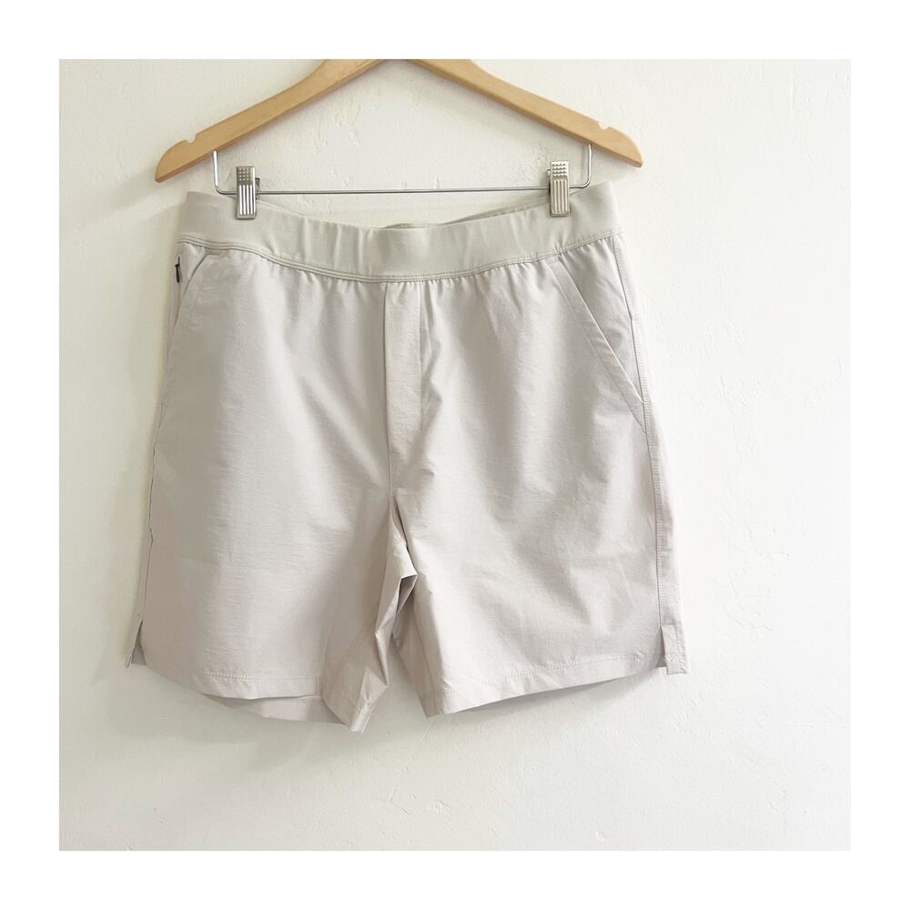 Public Rec Shorts Men's Sz 34 Beige Flat Front Elastic Waistband Performance 8”